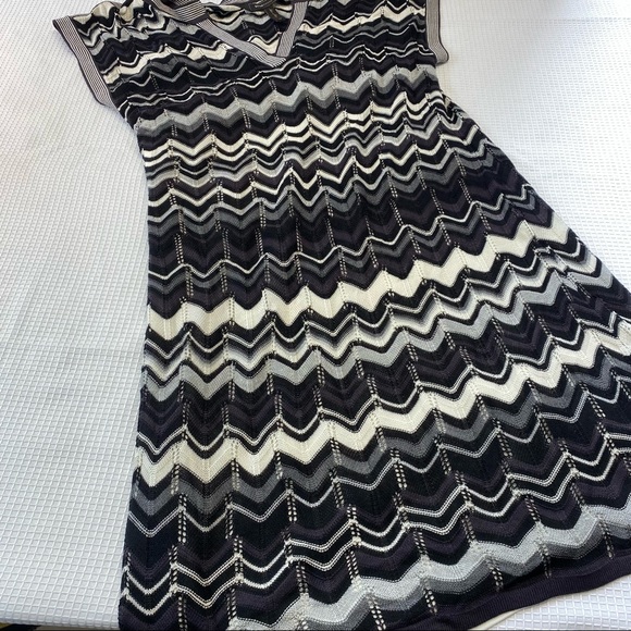 BCBGMaxazria Black & Cream Knit Pattern Mini Dress Fully Lined Size XSmall - Picture 10 of 14